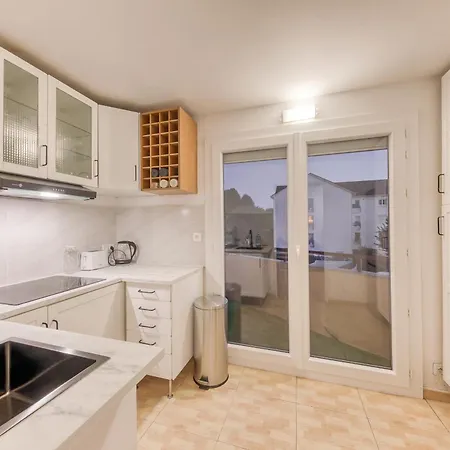 Apartment Cosy & Moderne, Proche De & Paris Torcy (Seine-et-Marne)